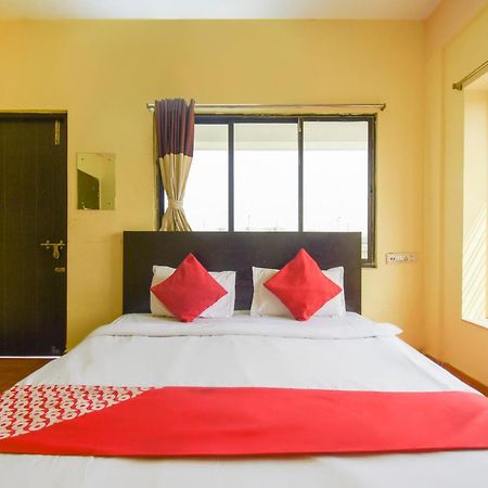 Hotel O Regal Inn Calcutta Extérieur photo